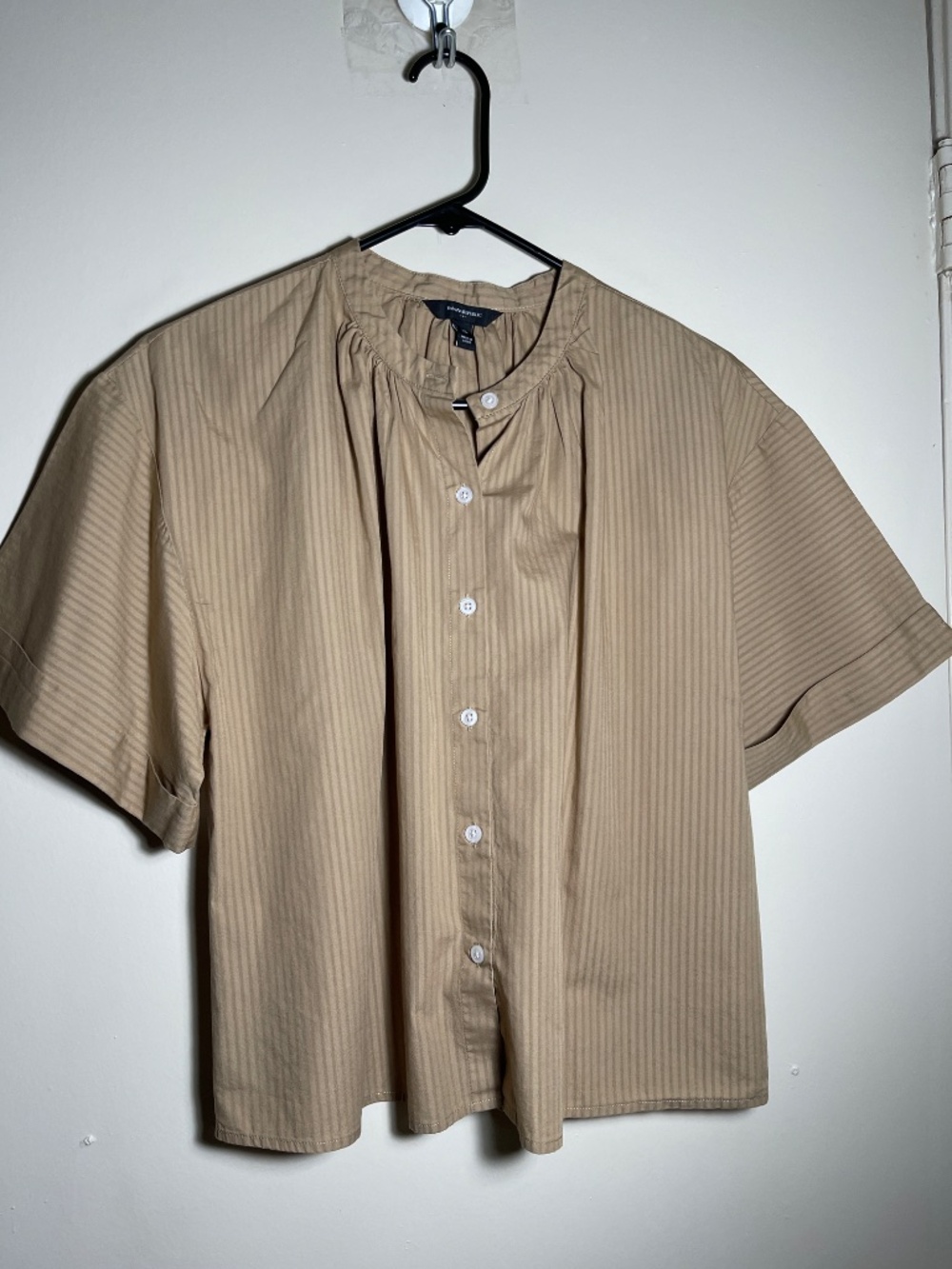 Tops - Picture 2 of 7